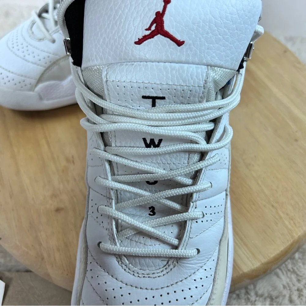 Jordan Kids Sneakers - White and Black 5‎ Youth